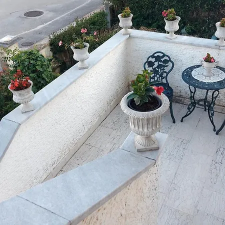 Hrastic Apartament *