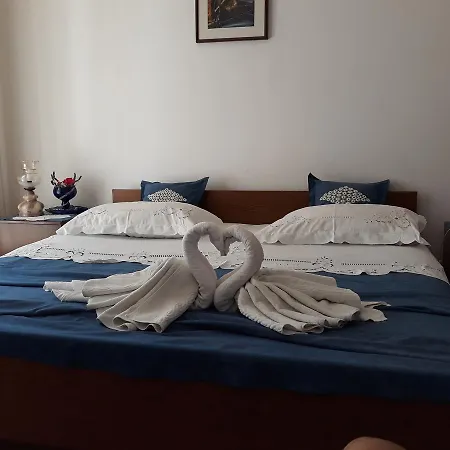 Hrastic Apartament *